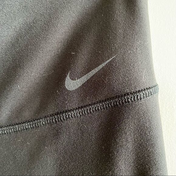 Nike Capri Black workout pants, size S, back stitching, inside pocket - Picture 3 of 6